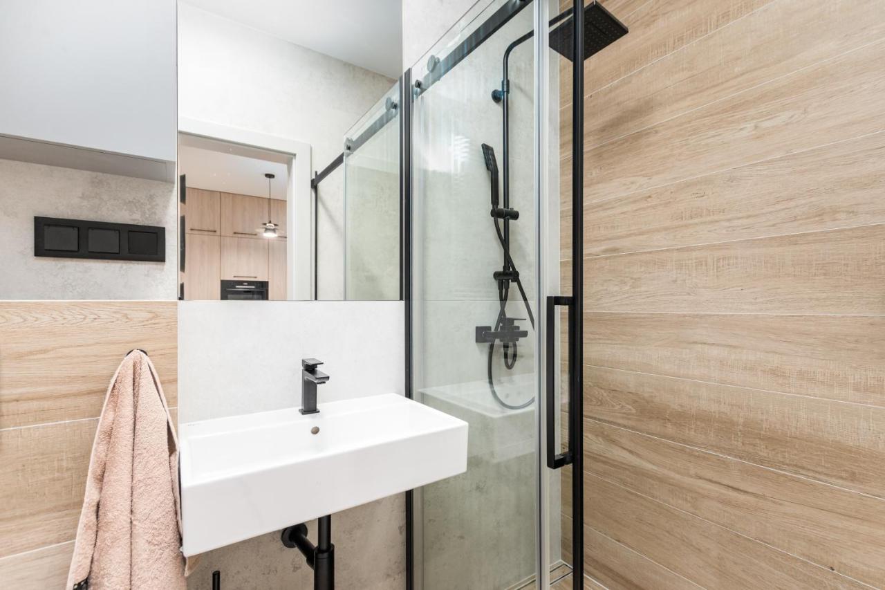 Bg Premium Apartments Mennica Residence Варшава Экстерьер фото